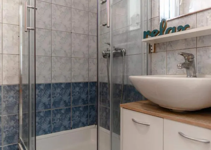 Le Ek Cozy - Two Bedroom 2 *